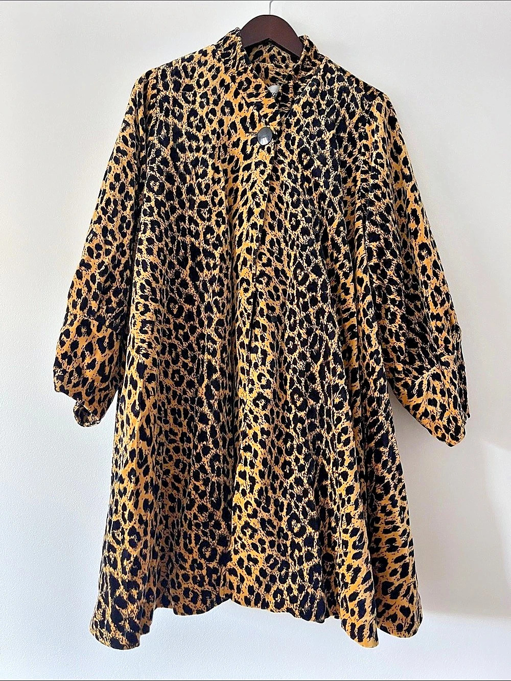 VTG 80s Coats by Cattiva J.L. de Ball Velvet Leopard Swing Coat